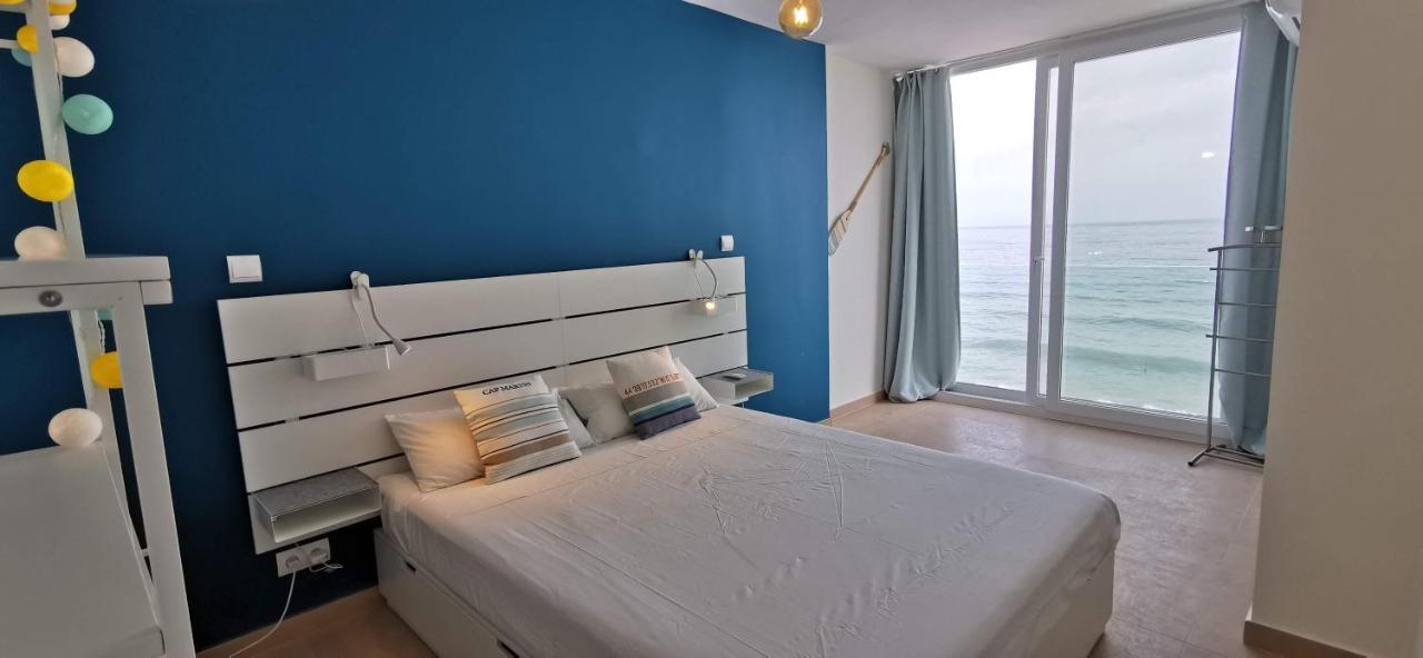 La Perla Cruise Apartment On Private Beach, Modern With Aircon & Wifi Benalmadena Luaran gambar
